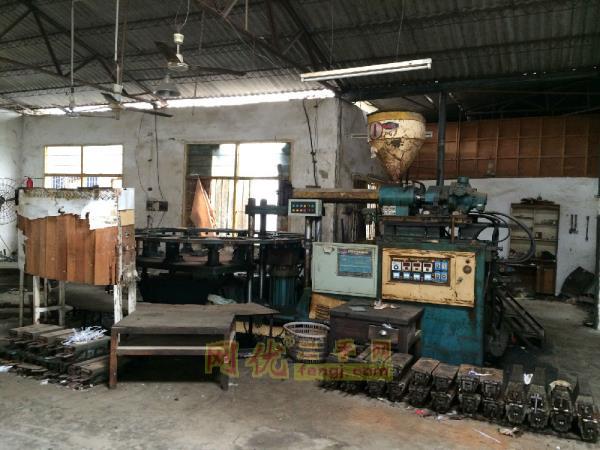 转让PVC转盘式鞋机 缝纫机 模具 搅料机等