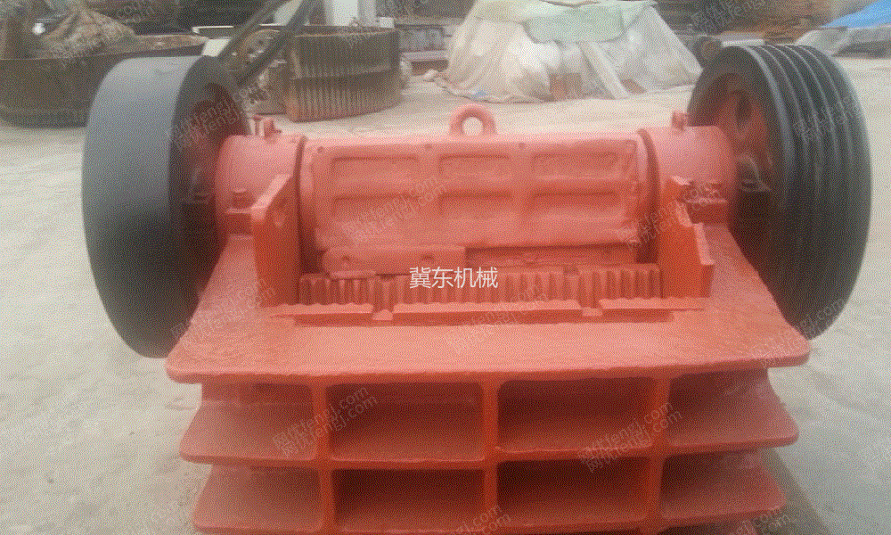 Sale of used jaw crusher,size 200 * 500/250 * 1000