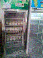鲜奶吧设备出售 巴士机，柜，冰柜，