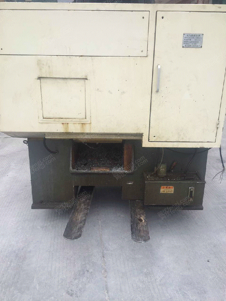 低价出售二手6130数控车床,温岭大森机床厂 -