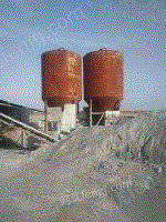出售自制加厚散装水泥罐，每个能容三十吨水泥
