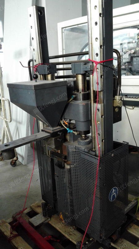 倒闭工厂转让米拉克龙三色注塑机110吨_网优