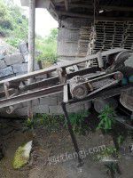 处理库存二手小型水泥空心砖机,搅拌机,输送带