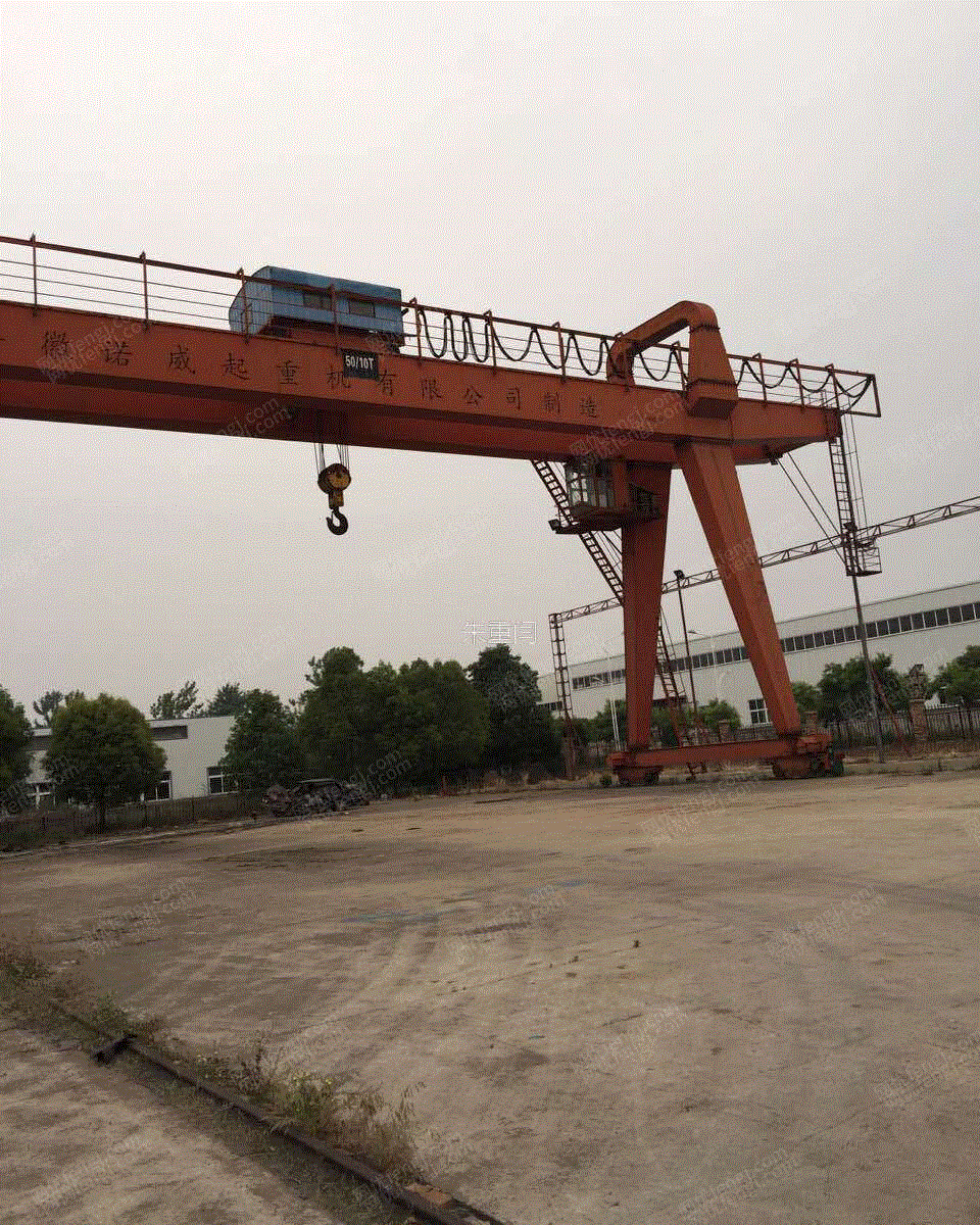 市场库存50吨跨度26米高12米各悬7.5米双主梁包箱龙门吊