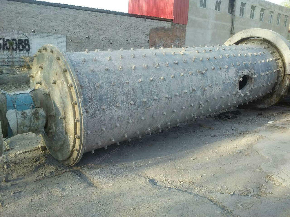 市场库存1.5-5.7米干式球磨机