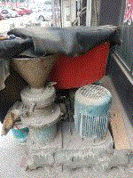 涂料厂拆迁旧设备打包处理 灰料搅拌机一台，烘干箱一台
