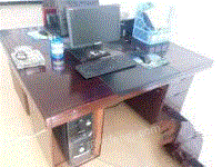 贵州黔南布依族苗族自治州处置积压电脑5台，桌子10套