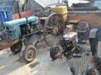 黑龙江双鸭山全套小型农机具销售 25拖拉机一台车斗一个播种机一台