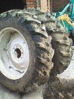 128-24拖拉机轮毂轮胎出售