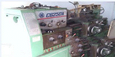 模具厂倒闭,急转台湾旭正炮塔铣2台(4号铣,5号