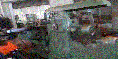 模具厂倒闭,急转台湾旭正炮塔铣2台(4号铣,5号