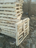 回收各种尺寸的木托盘和木方