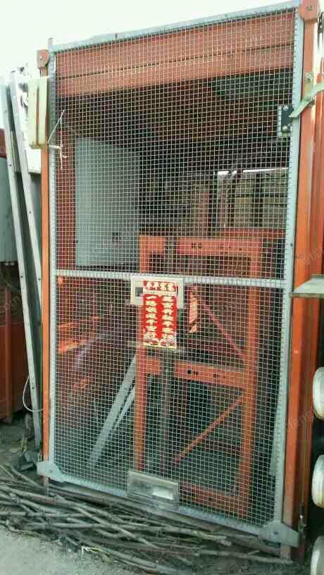 二手建筑施工電梯出售