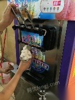低价处理95成新冰淇淋机冰淇淋机