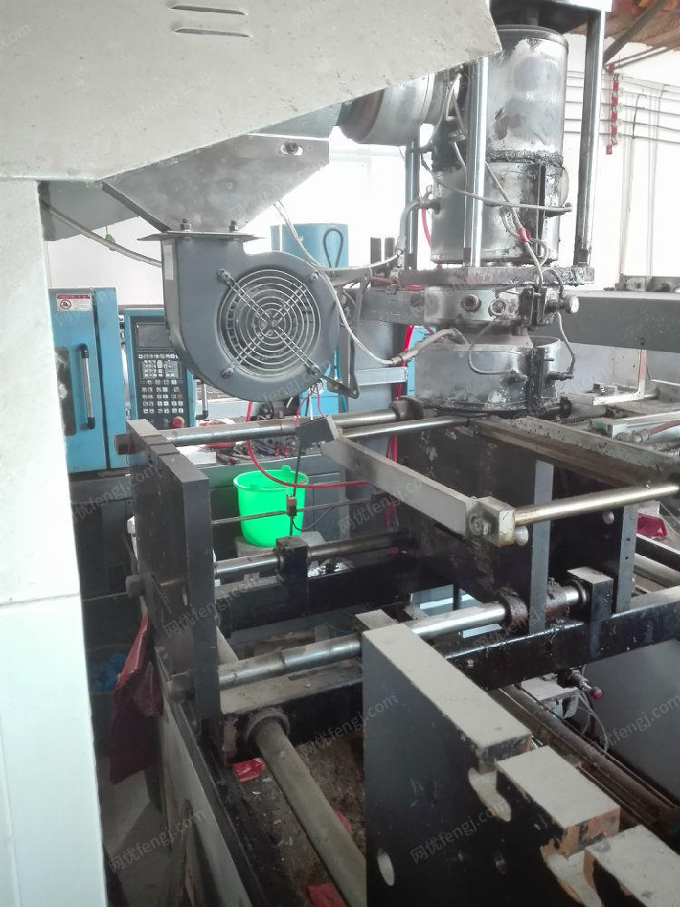 因轉(zhuǎn)產(chǎn)急需出售65擠出機(jī)吹塑機(jī)空氣壓縮機(jī) 二手?jǐn)D出片材機(jī)價(jià)格