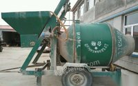 出售粉粒物料车2016年上牌绿、00b型混凝土搅拌机