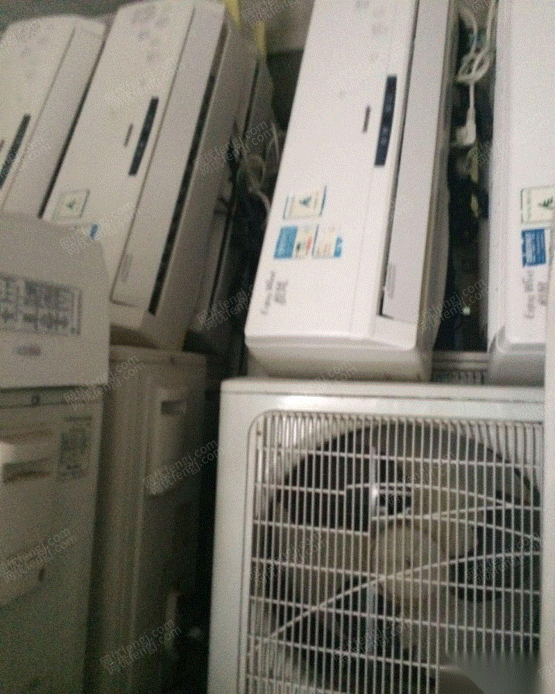 本店刚到一批格力悦风系列1,5p挂机空调