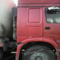 湖北襄阳11年的散装水泥罐车375的马力，八条轮胎九成新