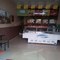 店面整体出兑，包括11个月房租，熟食展示柜，冰柜，称，桌子，椅子，厨房用具等