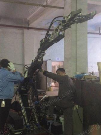 转让液压机械臂一台