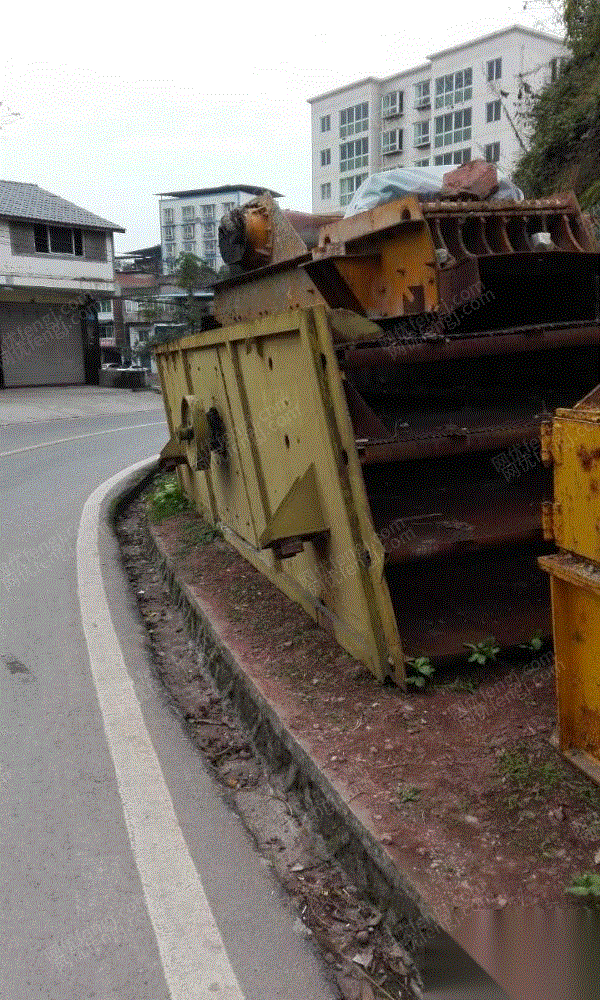 二手颚破机圆锥机、二合一破碎机、喂料机、制沙机、震动筛、发电机组、电动机变压机 其它发电机组出售