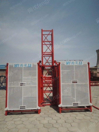 二手建筑施工電梯出售
