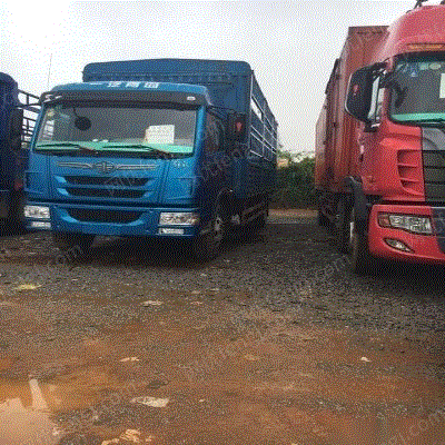 转卖二手国三国四6.8-7.6米单桥货车公司大量