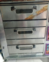 一台3层烤箱，一台2层烤箱，8成新打蛋机，一台和面机出售