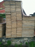 大量回收工地旧木方、多层板