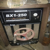 出售电焊机（三相）空气压缩机！