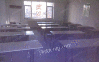 由于学校搬迁，处理一批桌椅，单人桌双人桌