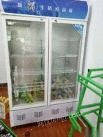 水果架和冷藏柜都是十成新出售