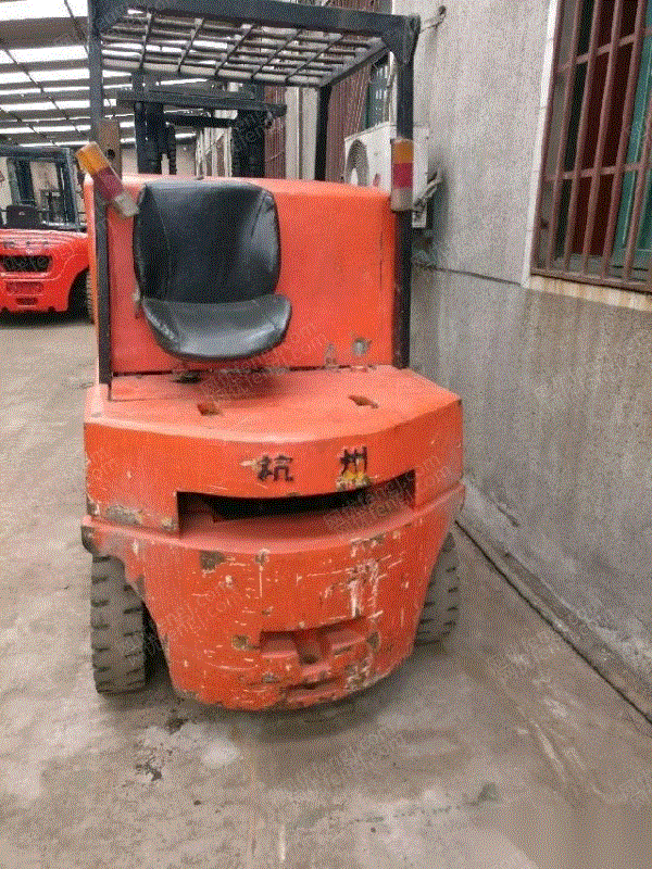 3吨杭州叉车
