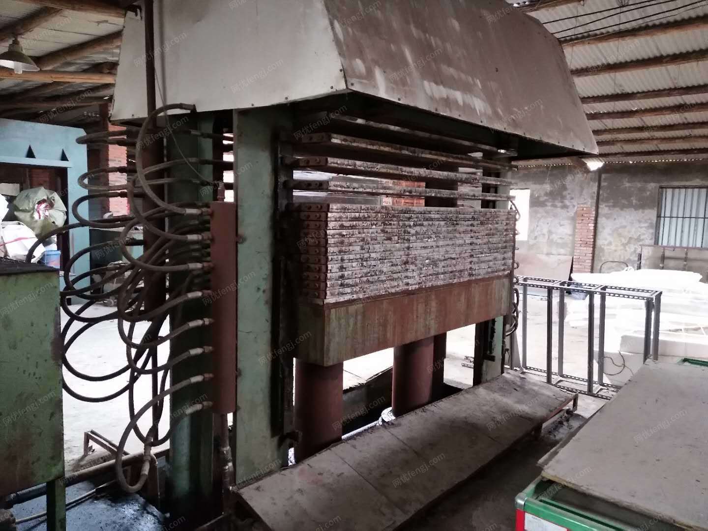 板材厂出售16层热压机2台