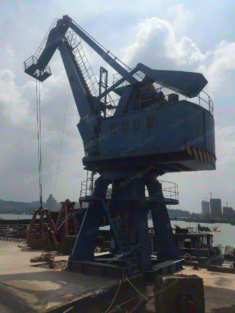 港口路桥机械回收