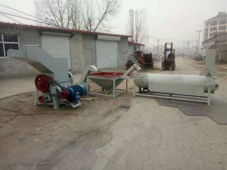 二手塑料设备处置信息出售废旧塑料粉碎机.撕