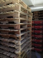 大量出售优质木质托盘
