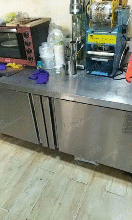 供应二手鲜奶吧成套设备带技术-网优fengj.com