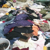 大量回收废旧服装统货