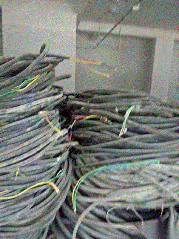 浙江温州工地结束转让一批电缆配电柜