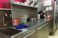 奶茶店(蜜雪冰城)所有设备及物料低价转让 三色冰淇淋机、制冰机、冰柜、