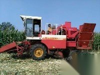 整套农机设备，背负小麦收割机两套，背负玉米收割机一套出售