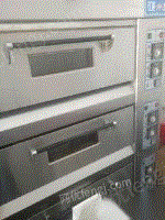 出售一套9成新烘焙设备红菱3层6盘燃气烤箱，双开门32盘醒发箱，