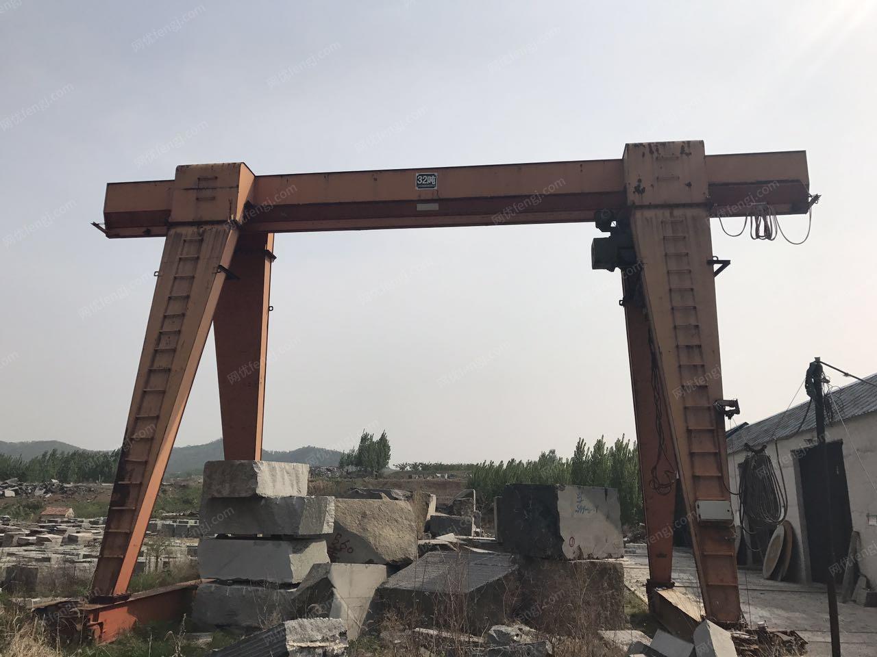 石材厂处理1台32吨、跨度10米，净提升距离6米行吊，3台手动切边机（石材）