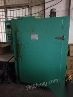 电加热干燥箱一台，由于公司转行出售