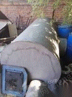 一吨翻一台，白钢水箱一个直径1.2米长2.1米出售