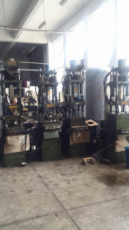 二手立式注塑机出售