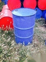 内蒙古赤峰低价大量出售化工桶~工业桶~铁皮桶~