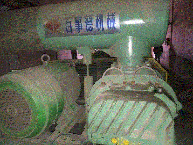 二手羅茨鼓風(fēng)機(jī)出售