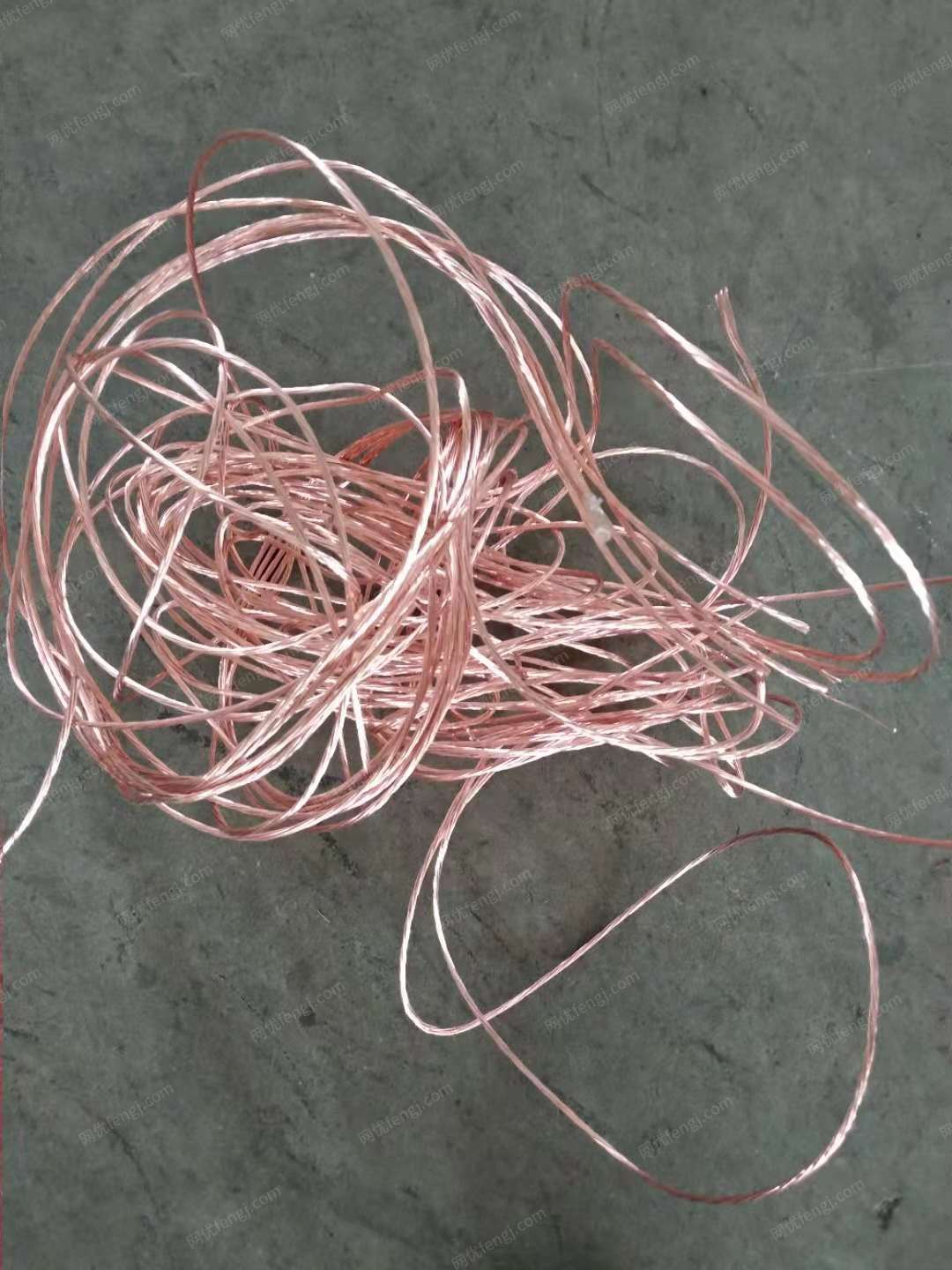 电缆厂处理电缆铜大概10多吨，25kg一包。